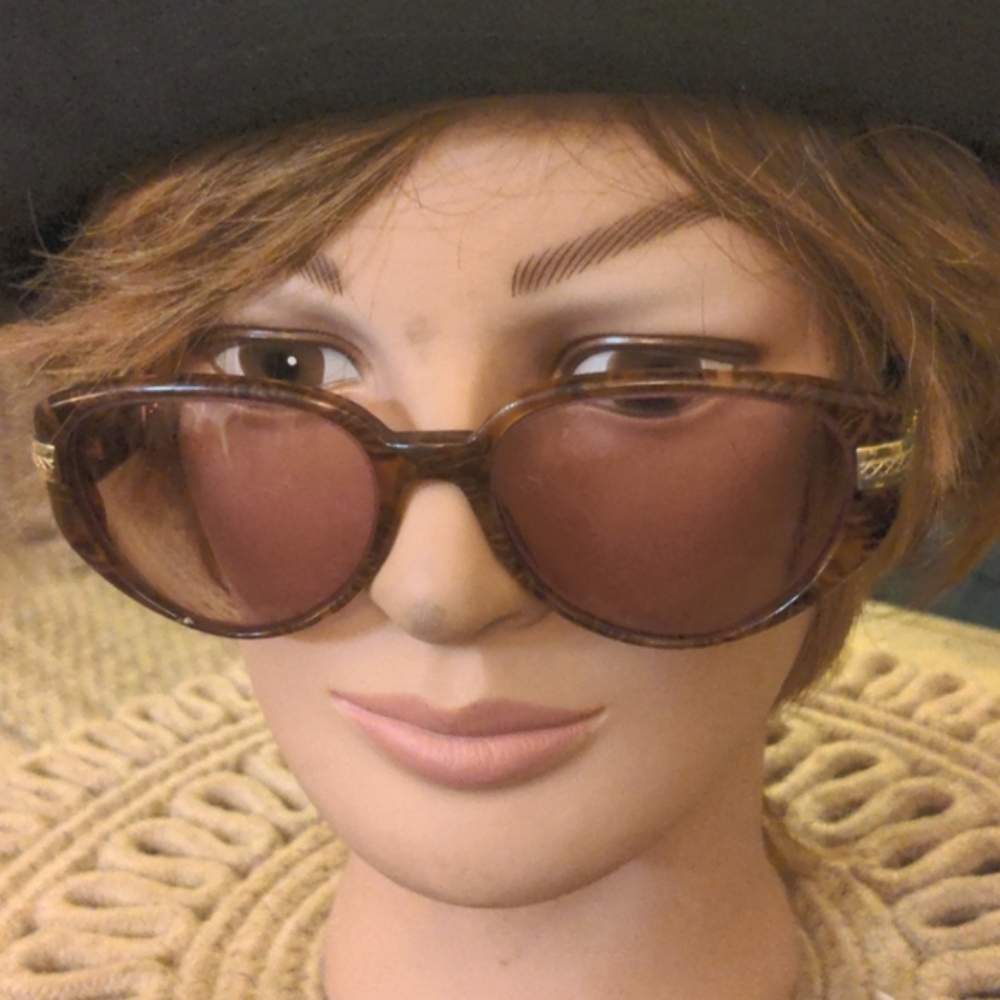 Laura Biagiotti glasses